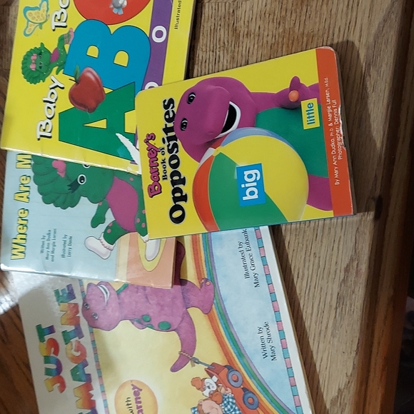 Vintage Barney Book Bundle - Picture 1 of 16